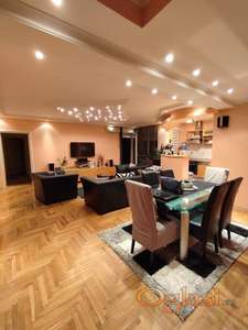 **PORODIČAN STAN 90 m² + GARAŽA + PARKING – NOVA DETELINARA**